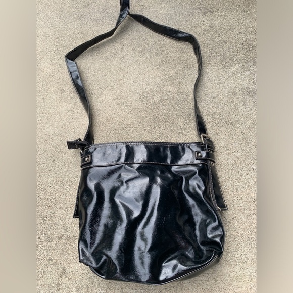 Strada Glossy Black Leather Bag - Picture 2 of 6